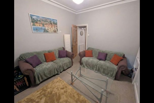 Room in a Shared House, Woodseats Road, S8 - Photo 1