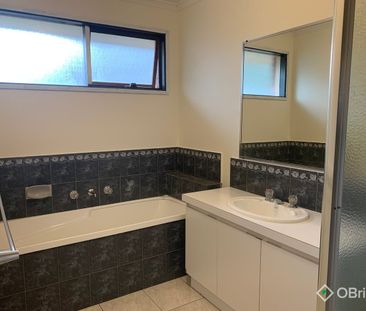 Spacious Family Living - Photo 4