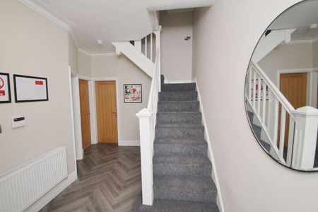 Heald Grove, Rusholme, Manchester, M14 - Photo 4