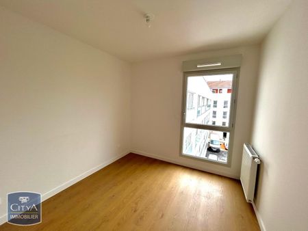 Location Appartement 3 pièces 61m² BOURG EN BRESSE 01000 - Photo 3