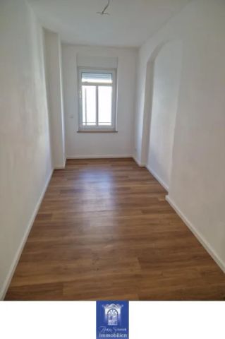 Stilvolle Altbauwohnung, hochwertige Ausstattung, moderne EBK, Fußbodenheizung! - Foto 4