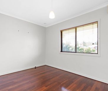3 Williams Road, Coolbellup, WA 6163 - Photo 6