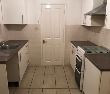 Lovely 3 bedroom Semi – Detached house available Bedford - Photo 1