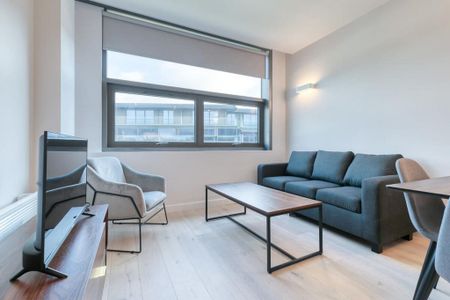 2 bedroom serviced apartment to rent - Photo 2