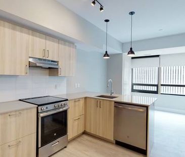 Luxury 1-Bed Apartment in the Heart of Downtown - April 1st - Photo 3