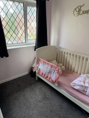 3 bedroom semi-detached house to rent - Photo 2