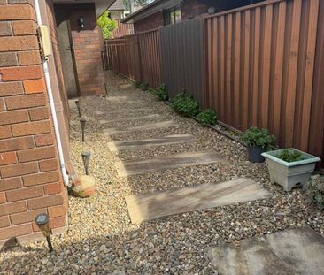 CHARMING 3 BEDROOM HOUSE IN MACQUARIE - Photo 4
