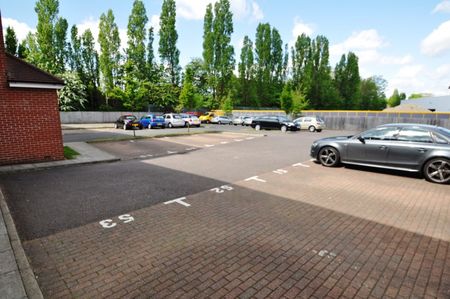 2 bedroom Apartment - BRIDGE COURT, WELWYN GARDEN CITY. - Photo 3