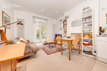 1 bedroom flat to rent - Photo 2