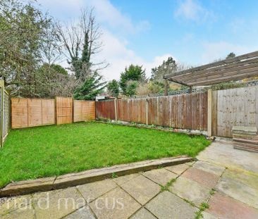 3 bedroom end of terrace house to rent - Photo 3