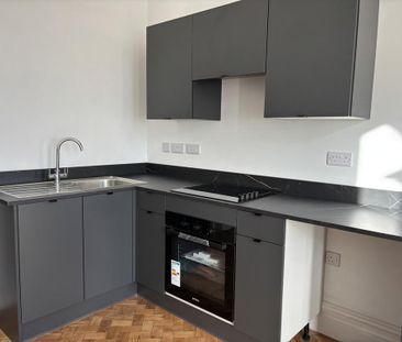1 bedroom ground floor flat to rent - Photo 3