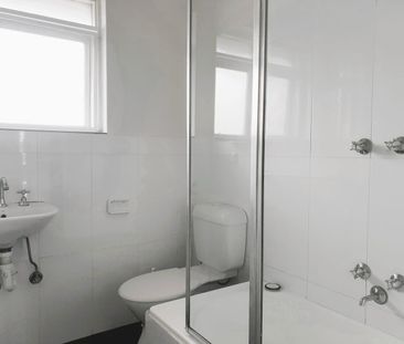 Quiet Two-Bedroom First-Floor Apartment - Photo 3