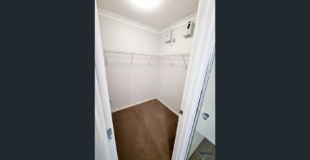 Beautiful Family Home - Photo 5