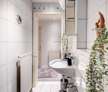 Quiet living in spacious apartment in Daglfing - Photo 1