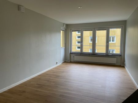 Trinnöjegatan, Falköping - Photo 2