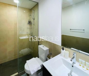 Modern | Fully Furnished | Immaculately Presented - Photo 4