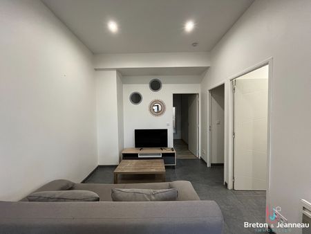 Location Appartement 1 pièce 44m² - Photo 3