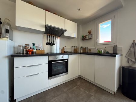 Location Appartement 1 pièce 27m² - Photo 3