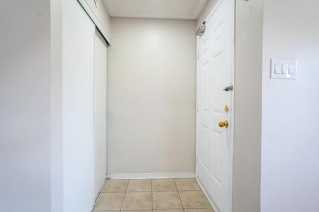 For Lease - 4975 Southampton Drive Unit# 344, Mississauga, Ontario - Photo 5