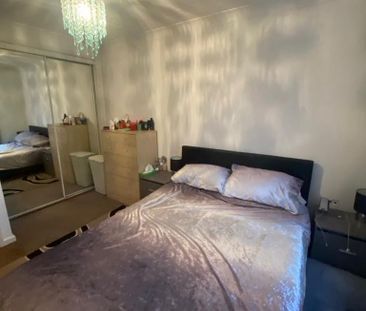 1 bedroom ground floor flat to rent - Photo 5