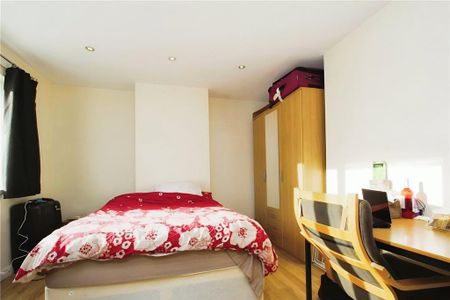 4 bedroom terraced house to rent - Photo 2