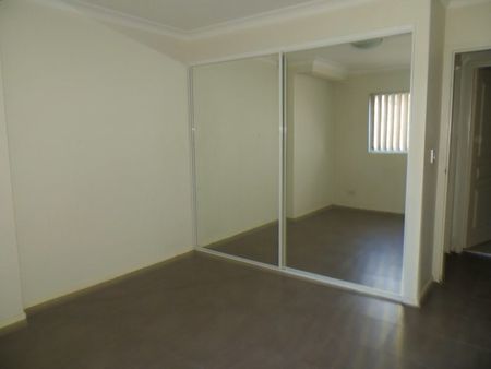 Unit 2/20-22 George Street - Photo 2