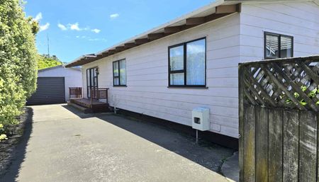 Lovely Home in Oxford Terrace - Photo 5