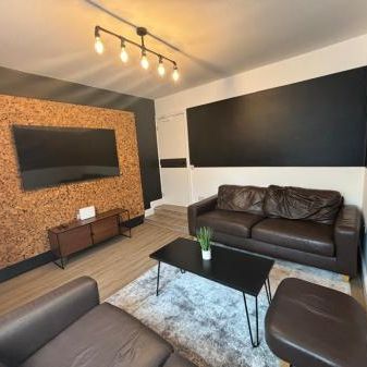 George Street, Silverdale, ST5 - Photo 1