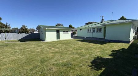15 Wycliffe Street, Onekawa, Napier - Photo 3