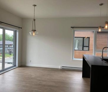 Appartement 4 1\2 Rez-de-chaussée - Photo 1