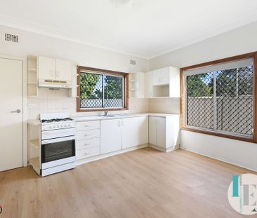 Neat & Tidy 2-Bedroom Home in Prime Location - Photo 2