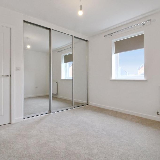 4 bedroom detached house to rent - Photo 1