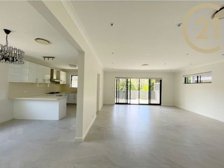 Just Fully Renovated&excl; Spacious and Modern Double Storey 7 Bedroom House&excl;&excl; - Photo 4