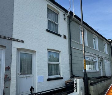 2 bedroom terraced house to rent - Photo 2