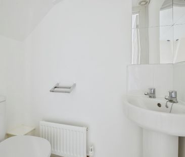 3 Bed House in Middlesbrough - Photo 4