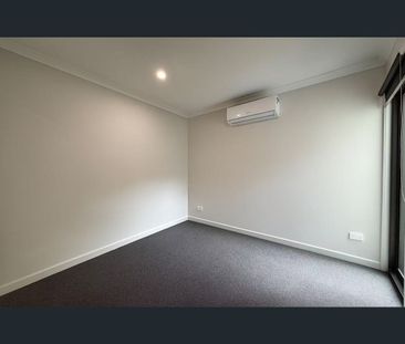 22 Birmingham Road, Cranbourne East, Vic 3977 - Photo 2