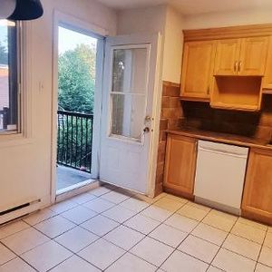 un beau 5 1/2 avec 3 chambres fermées à Ahuntsic - électroménagers inclus- - Photo 2