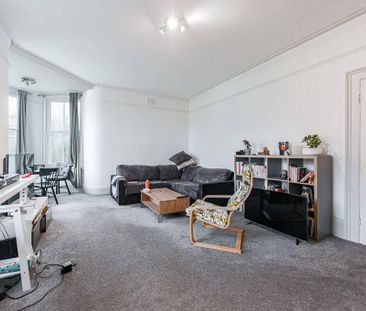 2 bedroom maisonette to rent - Photo 2