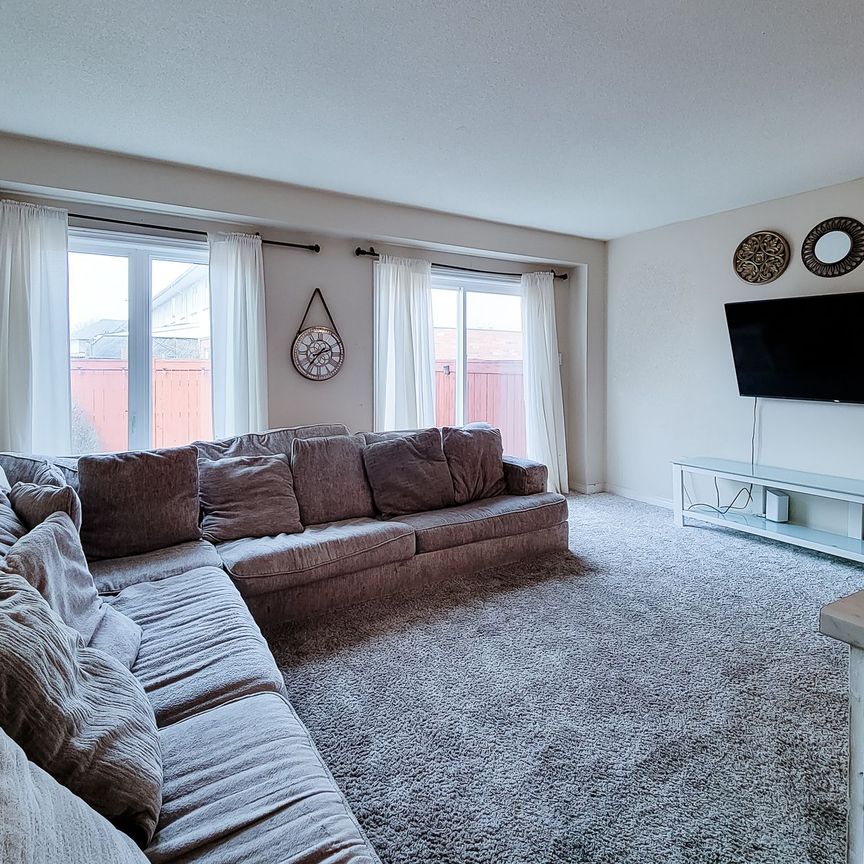 For Lease - 20 McConkey Crescent Unit# 33, Brantford, Ontario - Photo 1