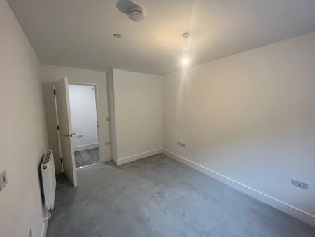2 bedroom flat to rent - Photo 2