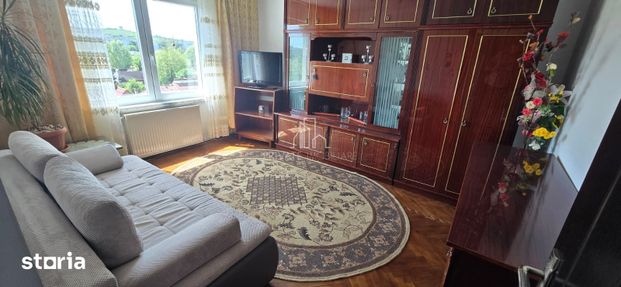 Apartament 3 Camere De Inchriat, Bd 1 Dec, Zona Studio, Semicentral - Fotografie 1