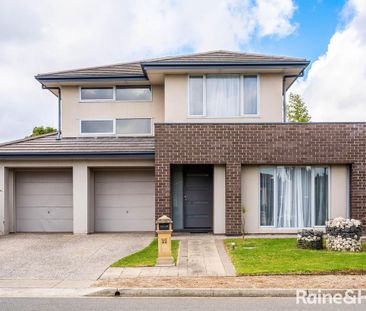 Thoroughly Modern, Spacious and Simply Stunning! - Photo 4