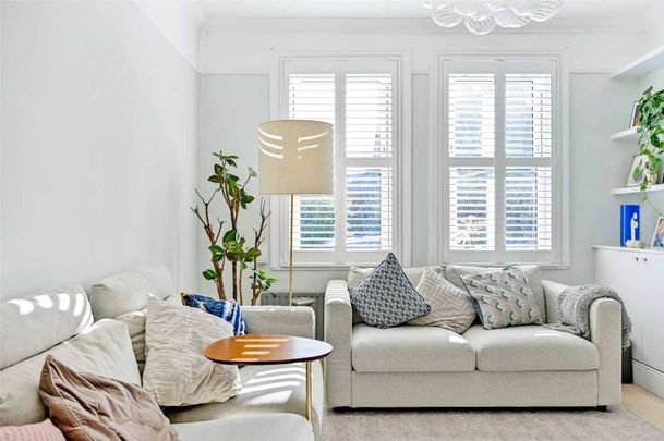 A beautifully presented period home with flexible accommodation and a landscaped garden. - Photo 1