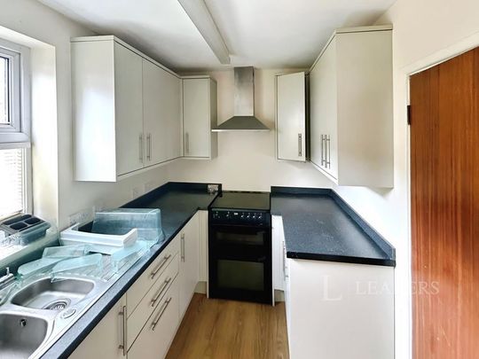 3 bedroom apartment to rent - Photo 1