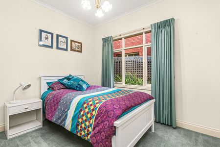 21 Bartram Rise, Viewbank VIC 3084 - Photo 4