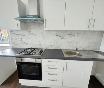 2 bedroom apartment to rent High Street, Sittingbourne, Kent, ME10 - Photo 4
