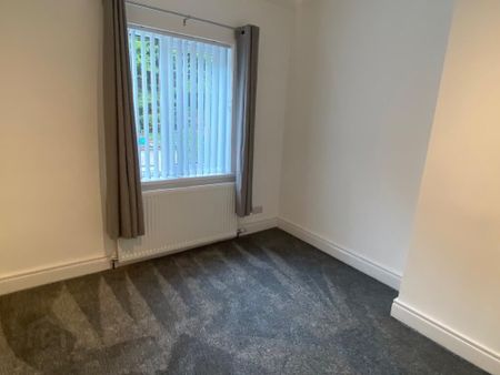27 Strandburn Drive, Belfast, BT4 1NA - Photo 2