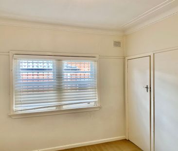 Walk to Shops & Primary School - Photo 1