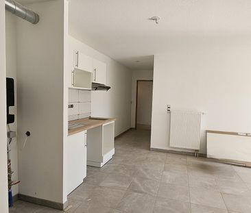 Location Appartement 2 pièces 45m² POITIERS 86000 - Photo 4