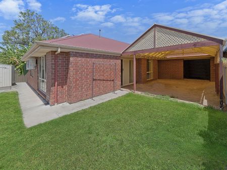 Great Comfortable Family Home in Good Location&period; - Photo 2